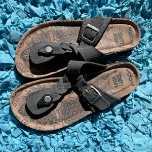 Muk Luks sandals